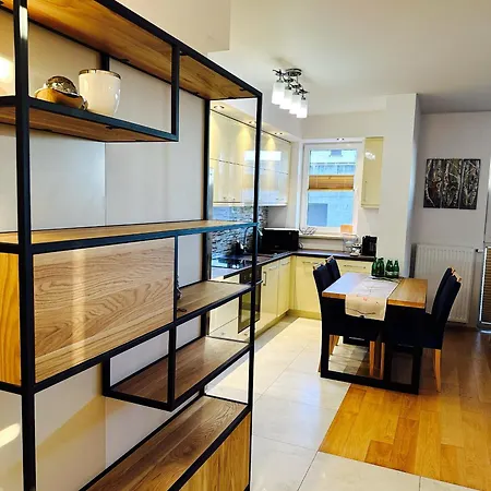 Krakowska Comfort - Wifi And Free Parking Apartment