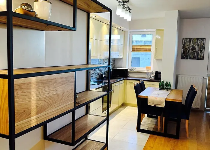 Krakowska Comfort - Wifi And Free Parking Apartment